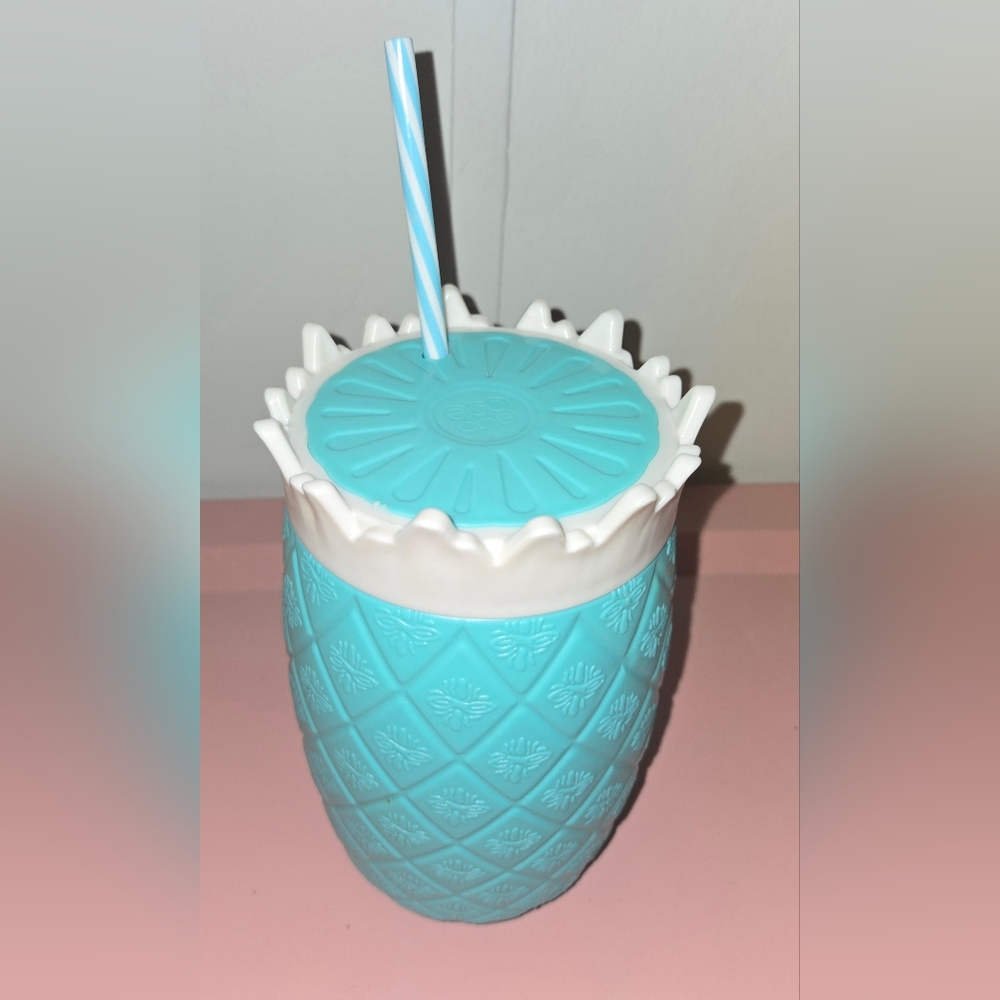 Pineapple cup with straw 🍍